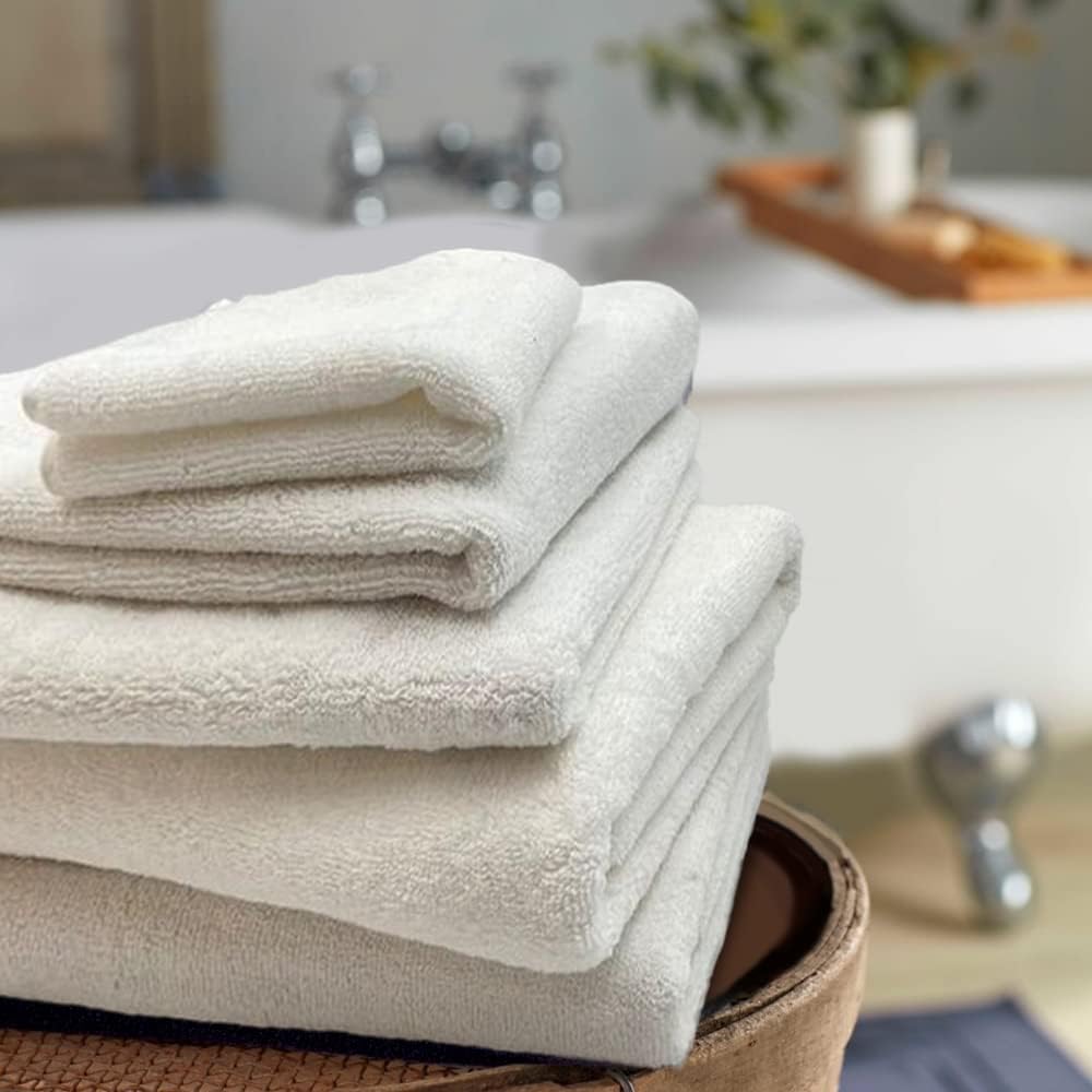 INFINI HOMES Iris Premium Hand Towel – 100% Cotton, 50x80 cm, 600 GSM, Ultra Soft Hotel Quality (White, Set of 1)