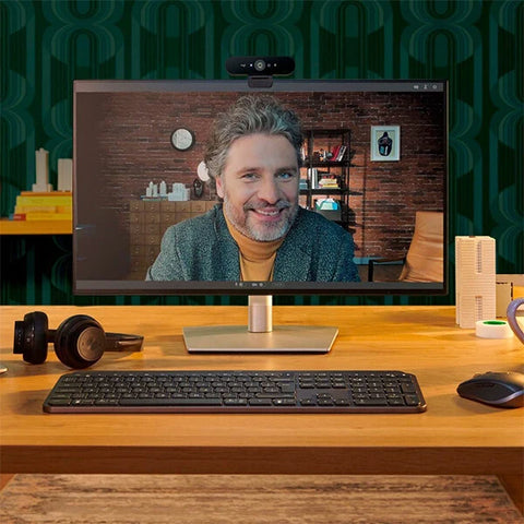 Logitech 4K Pro Webcam with Noise-Canceling Mics | UAE Stock - Dubai, Abu Dhabi Delivery