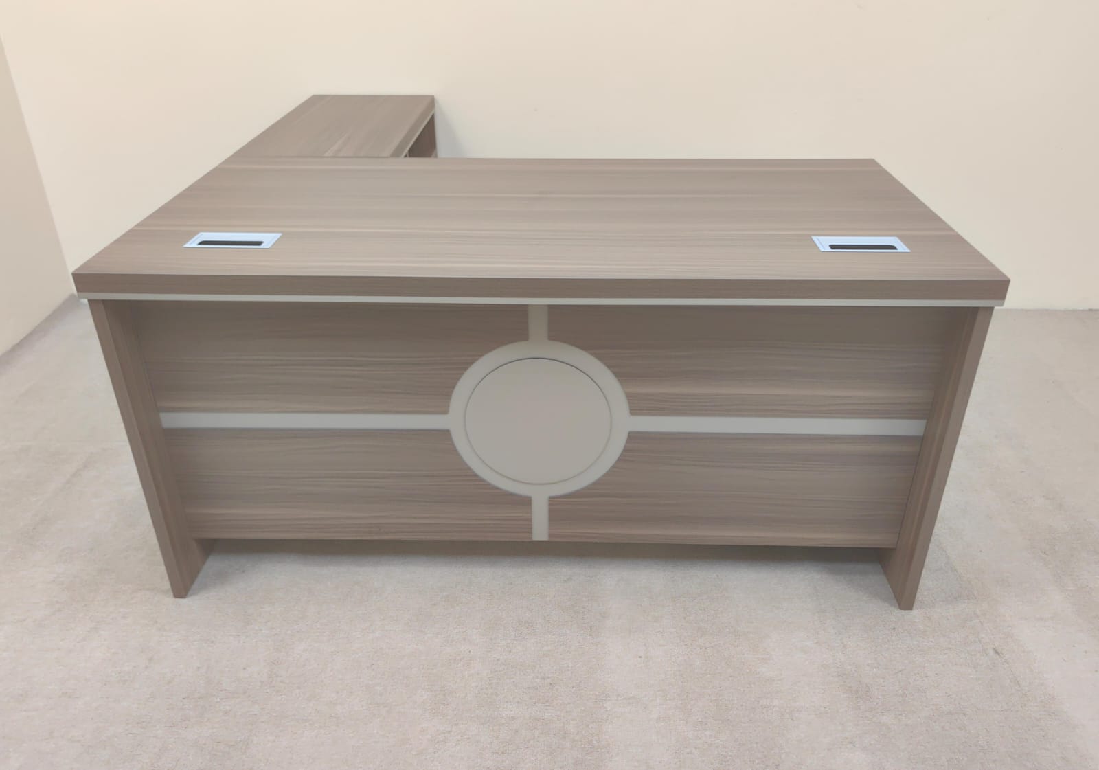 L-Shape Manager Office Desk 1.6m Front Elevation Oak Finish – Executive Desk Dubai