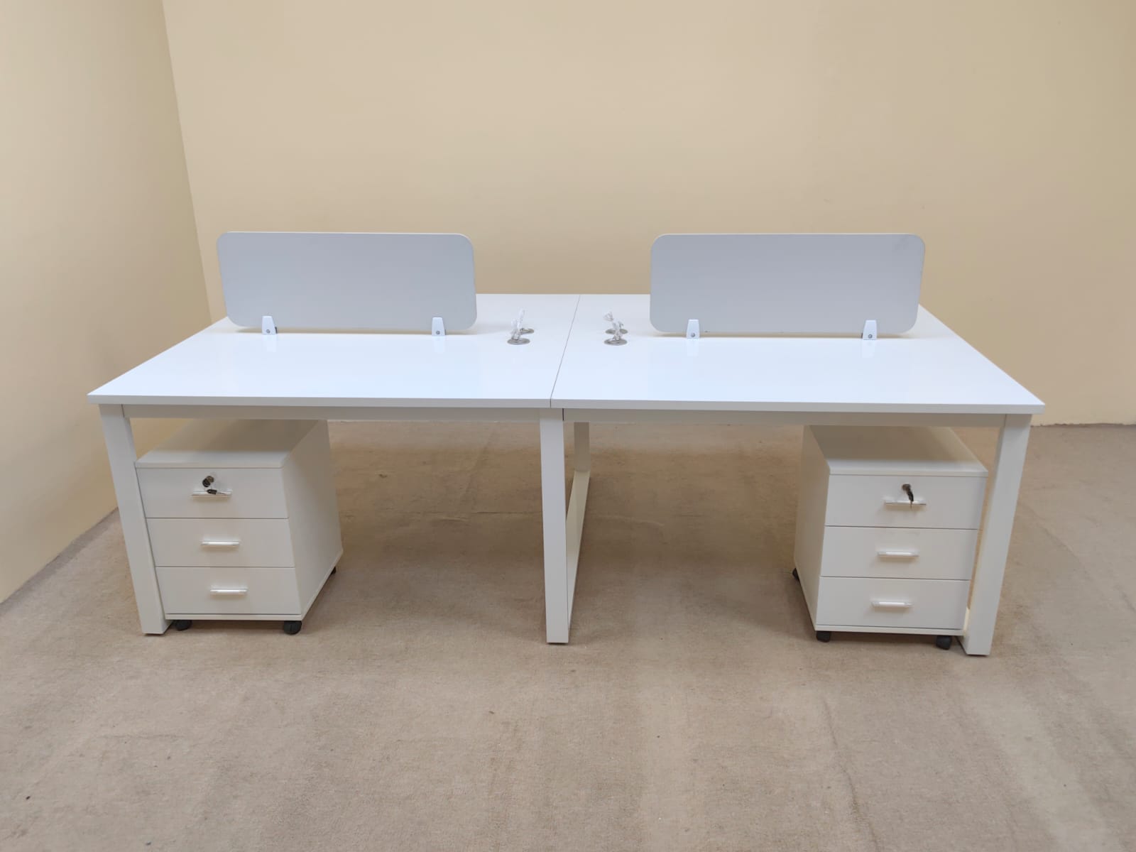 Four Person Office Workstation Front View – White Steel Frame with Desk Dividers and Lockable Pedestals UAE | INFINI HOMES IH 834