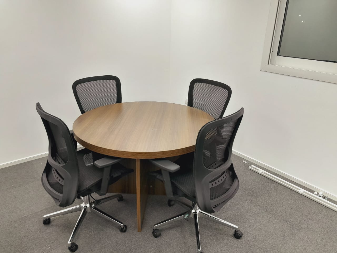Ergonomic Mesh Office Chair Medium Back - BIFMA Certified | UAE Stock & Warranty