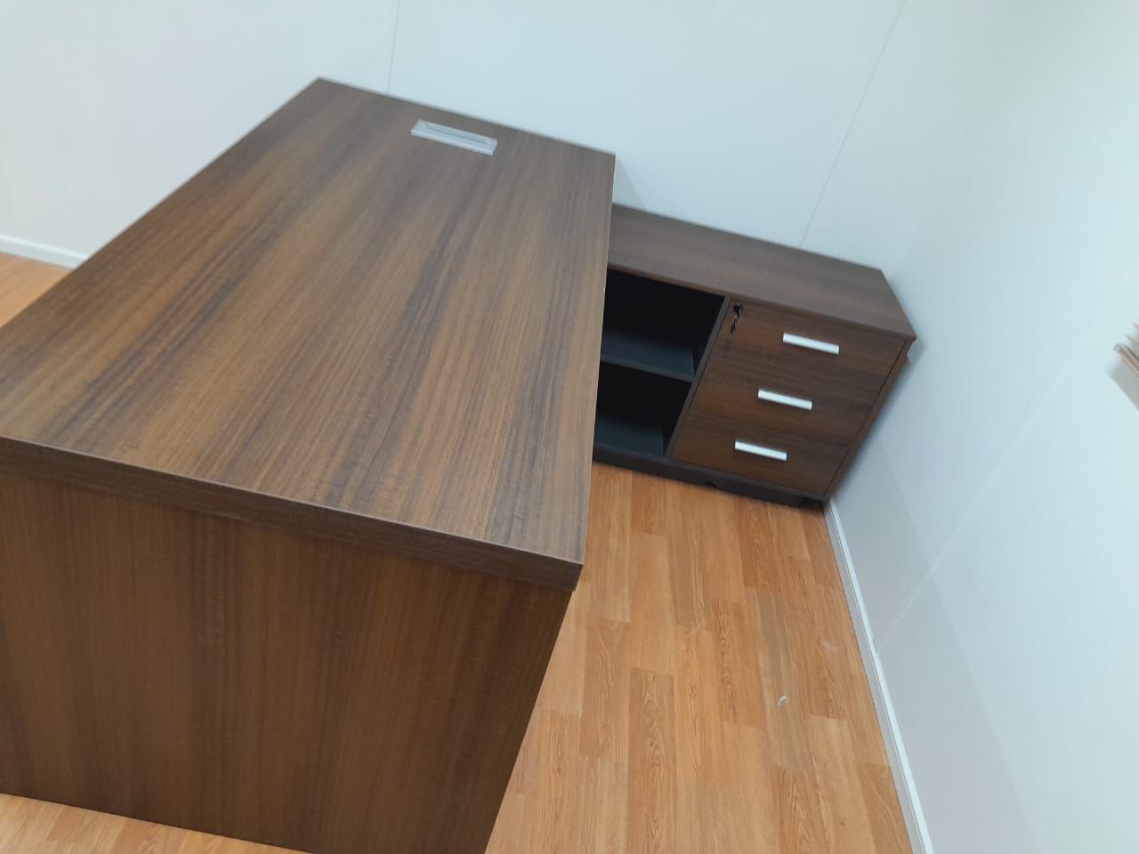 INFINI HOMES Office Table L Shape UAE - Model Apex-200 Walnut Grey 200x160cm Return Table Dubai Abu Dhabi Sharjah