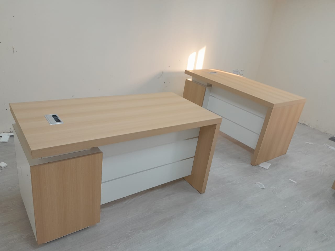 INFINI HOMES Executive Table UAE - Model KN160-EX-BX Light Oak White 160x80cm Dubai Abu Dhabi Sharjah