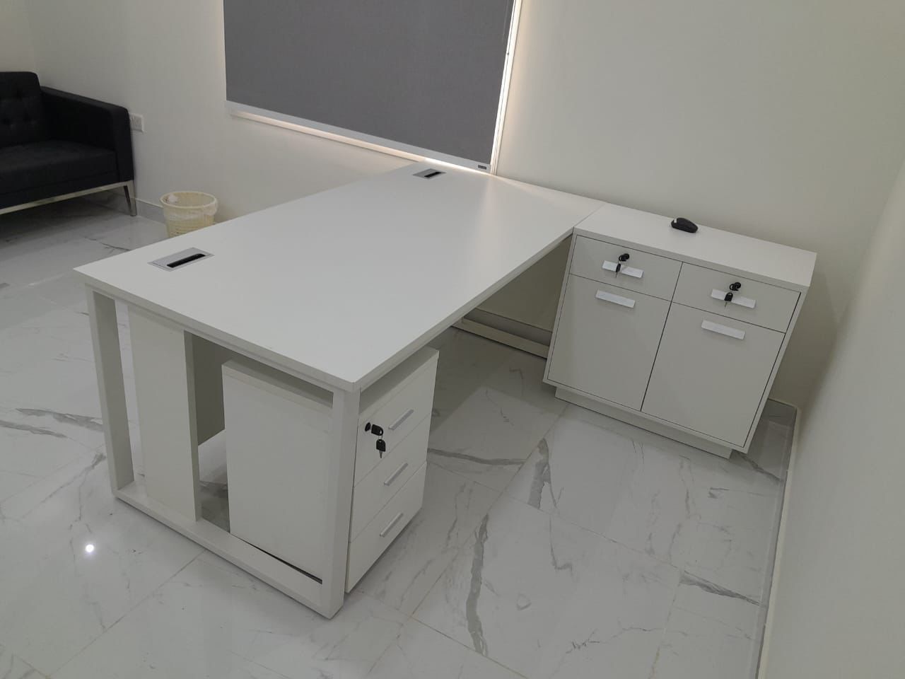 White Credenza Side Table with Storage | 2 Drawer 2 Door | 80x40x75cm | UAE