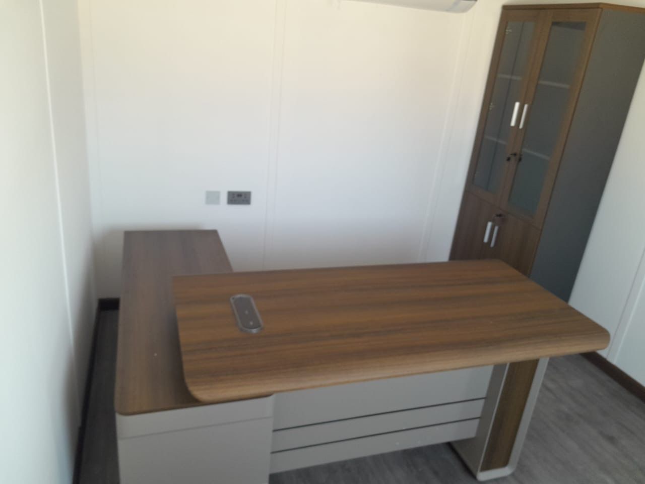 Executive Office Desk 200cm L-Shape - Modern Computer Desk with Storage Dubai UAE