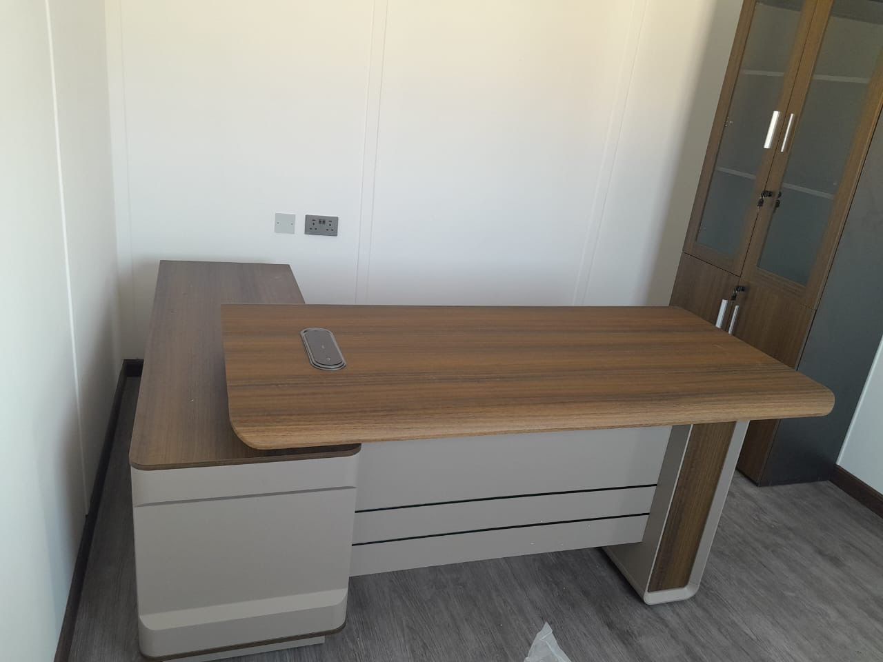 Executive Office Desk 200cm L-Shape - Modern Computer Desk with Storage Dubai UAE