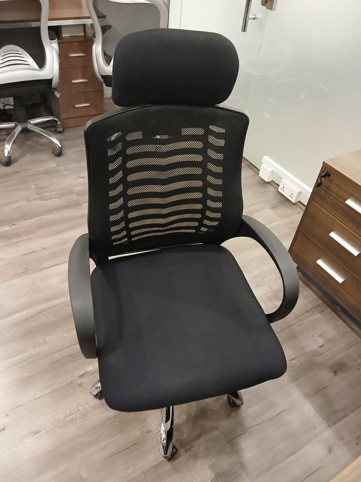 Medium Back Office Chair with Headrest UAE | Ergonomic Chrome Base | Dubai Abu Dhabi | IH 5003