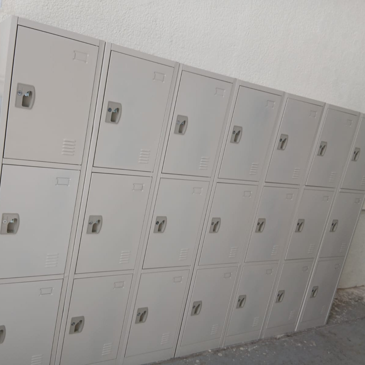 INFINI HOMES Heavy Duty Metal Steel Storage Locker Cabinet with Plastic Handle