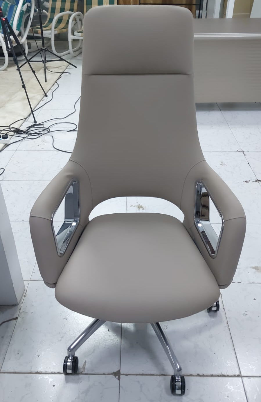 Executive Meeting Table Chairs UAE | Premium Office Seating