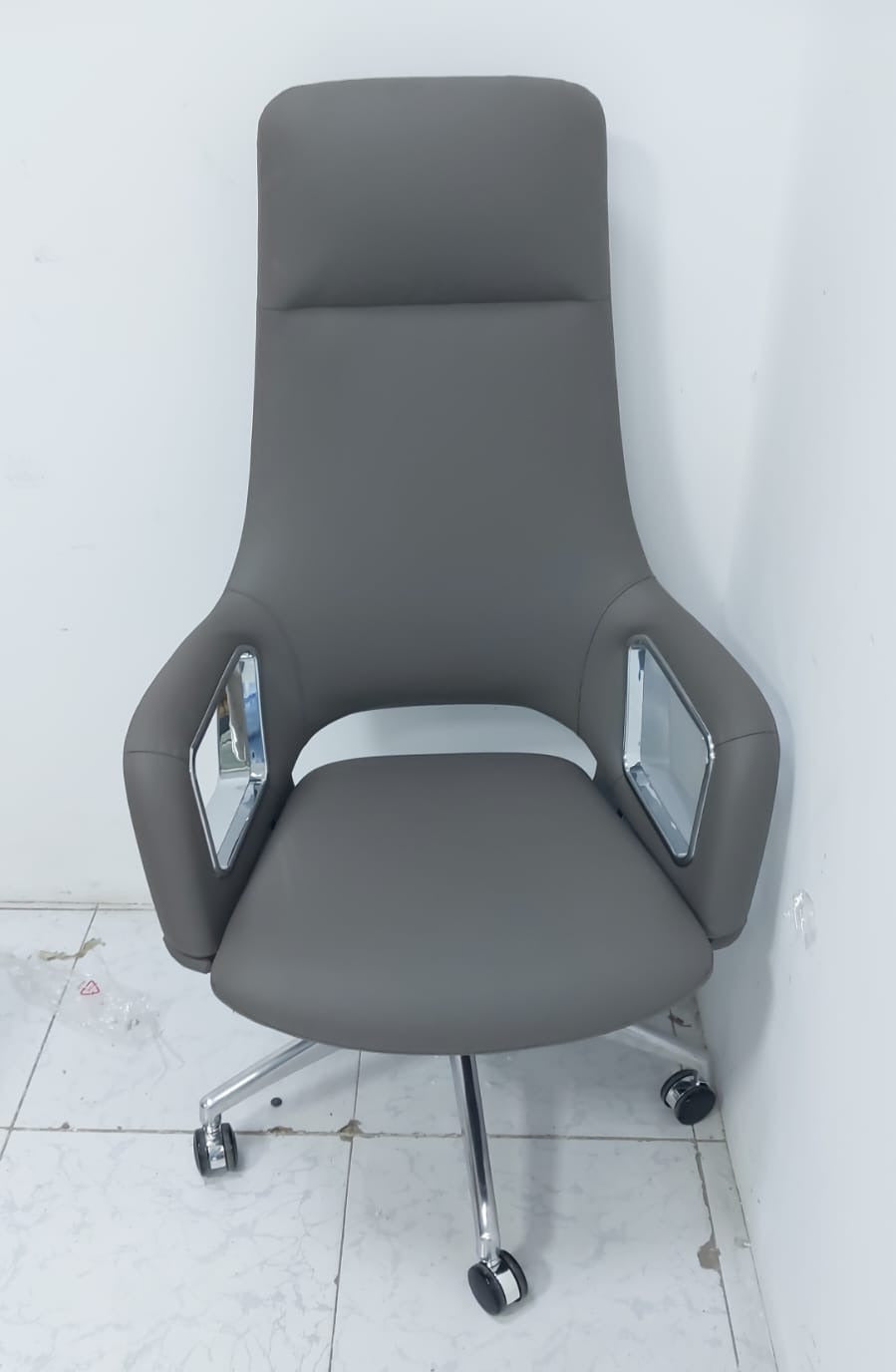 Executive Meeting Table Chairs UAE | Premium Office Seating (Dark Grey)