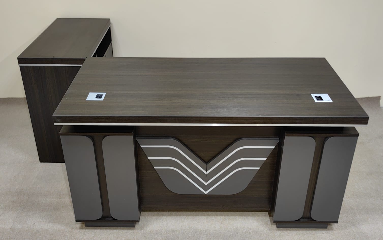 L-Shape Office Desk IH-5214-L | 140×70×75 cm | Coffee, Grey & Khaki