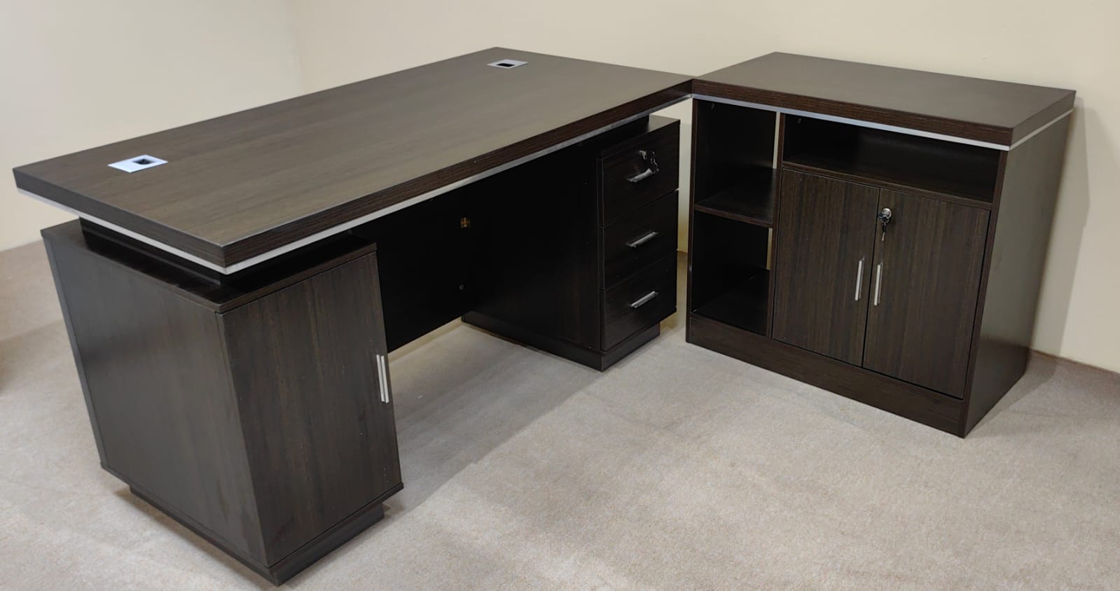 L-Shape Office Desk IH-5214-L | 140×70×75 cm | Coffee, Grey & Khaki