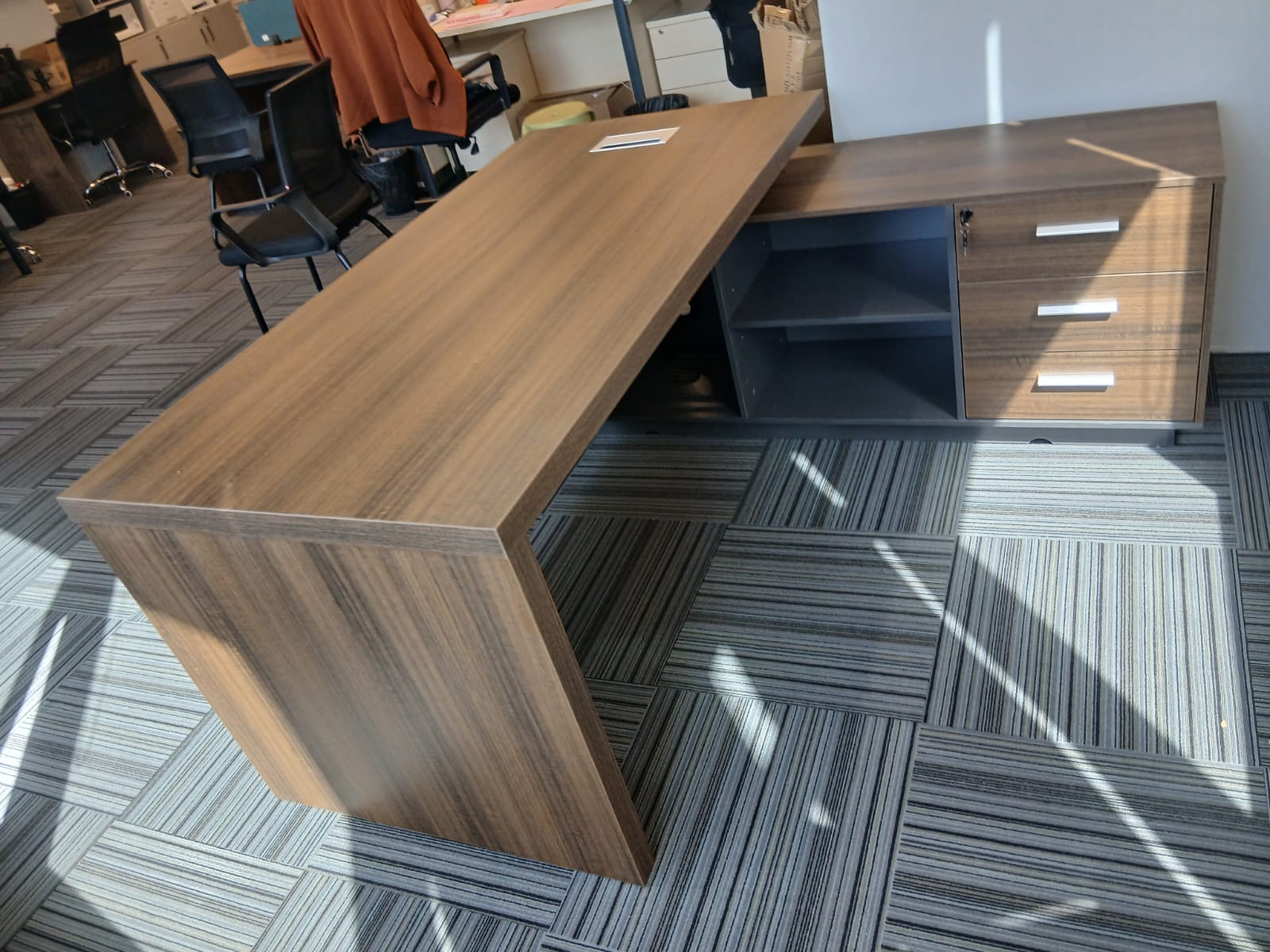 L Shape Office Table 160x160cm - Premium Executive Desk UAE | INFINI HOMES