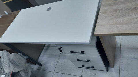 Office Table 1.4M White - Premium Desk for UAE Offices | IH 224