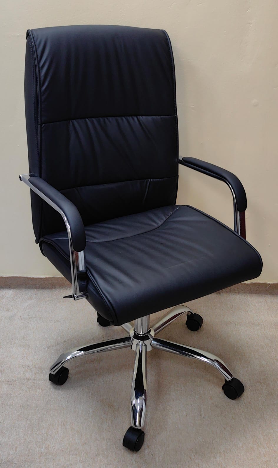 High Back Executive Office Chair UAE | Ergonomic PU Leather Chair with Chrome Base | IH 107