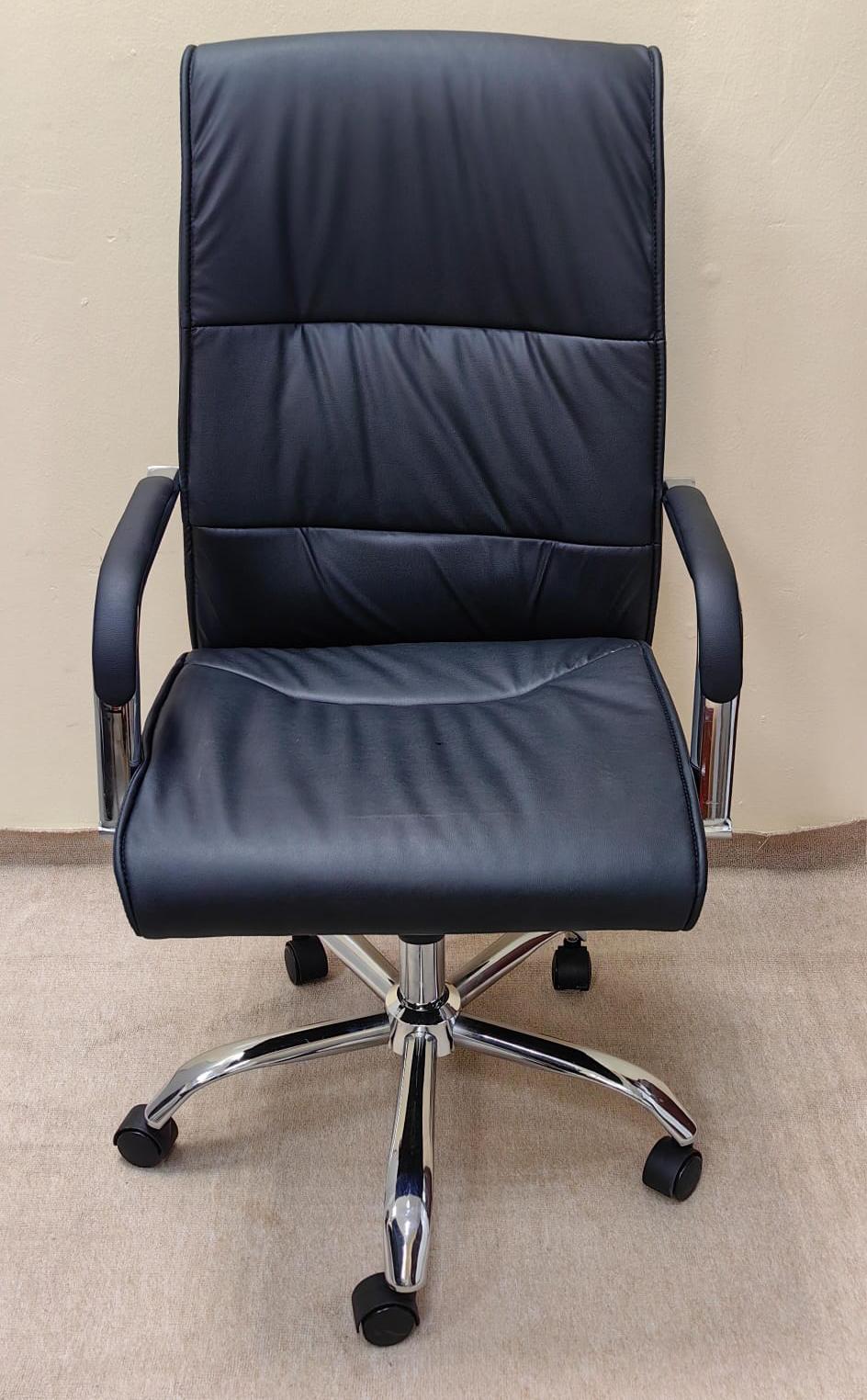 High Back Executive Office Chair UAE | Ergonomic PU Leather Chair with Chrome Base | IH 107