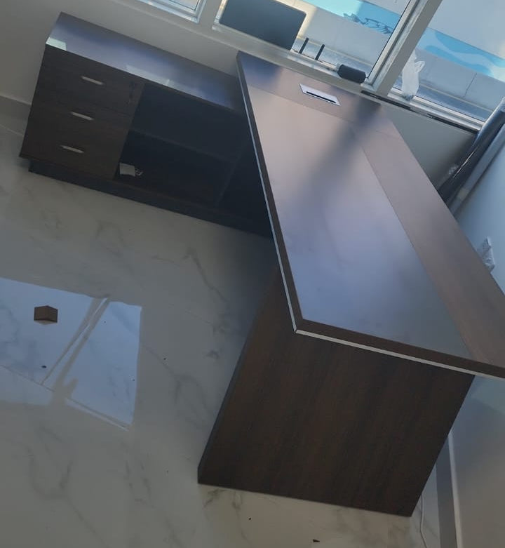 L-Shaped Office Desk 180x160cm with 3 Drawers - Executive Return Table UAE | Walnut Grey
