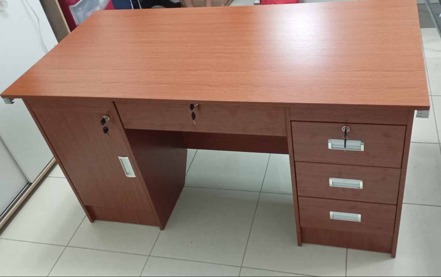 Office Desk 1.4m Golden Oak – Premium Executive Desk 140x70cm | UAE Delivery